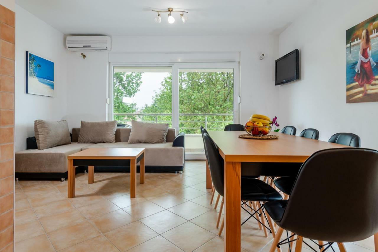 Apartments Mijo ดูกีรัท ภายนอก รูปภาพ
